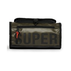 SUPERDRY Trousse de toilette sur cosmo.fr