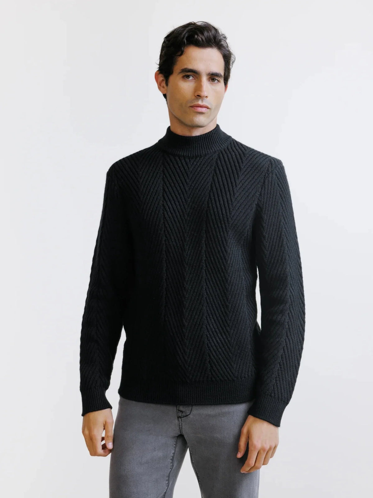 Pull col cheminée noir Izac