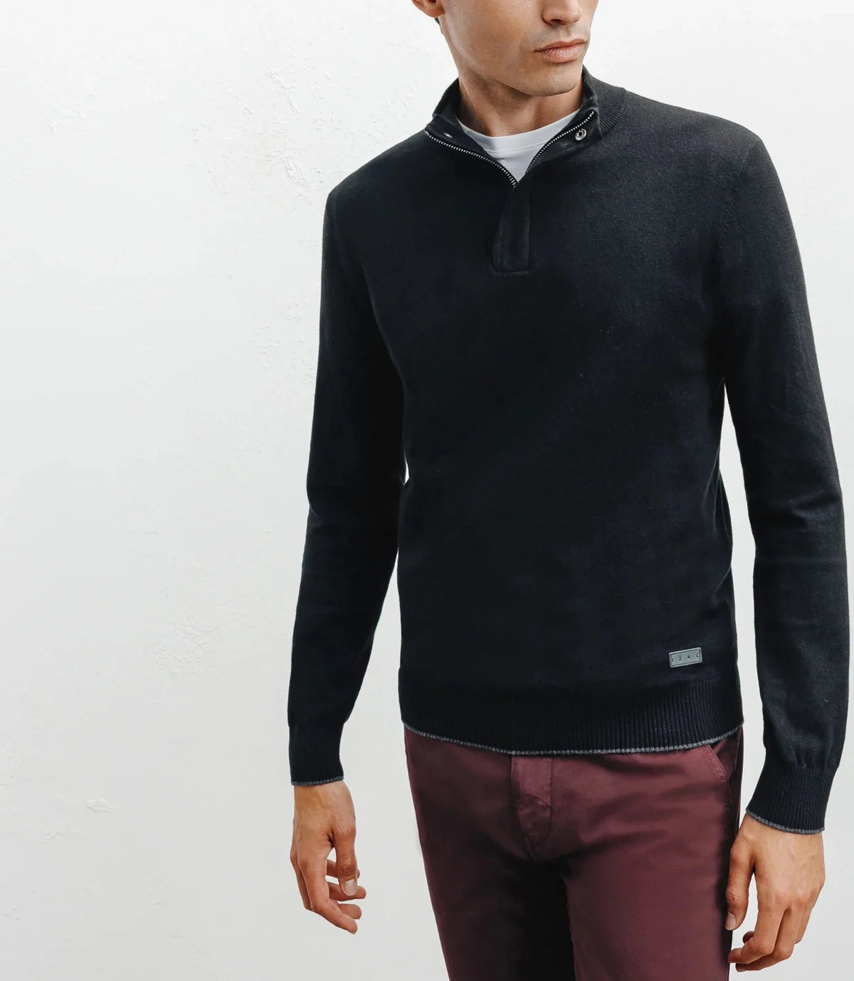 Pull col montant demi zippé noir IZAC
