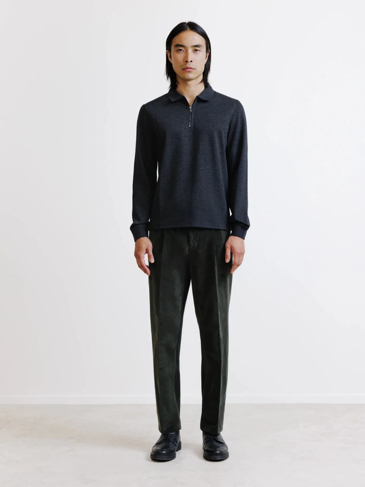 Polo/Pull zippé anthracite IZAC