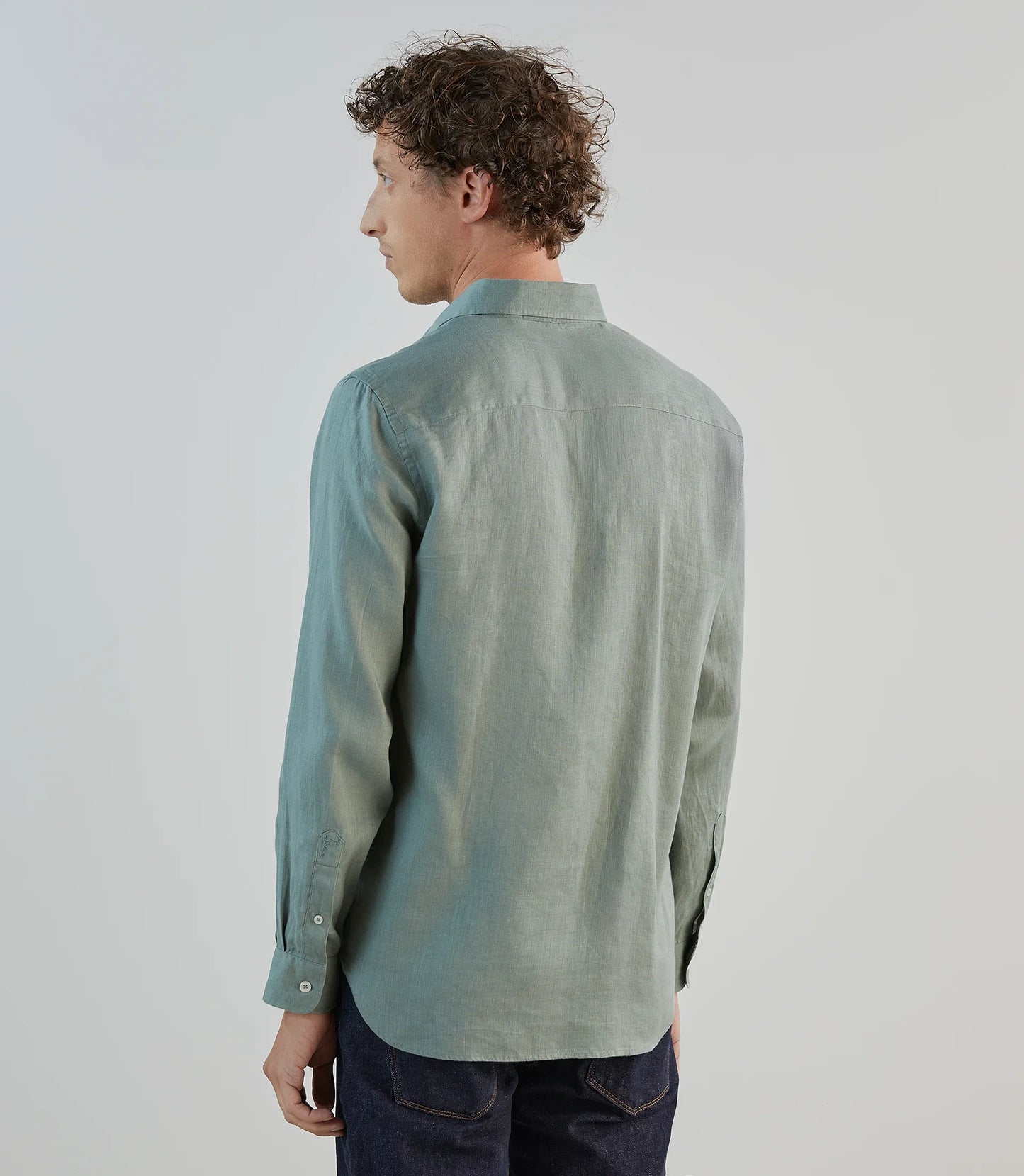 Chemise homme unie en lin vert lichen