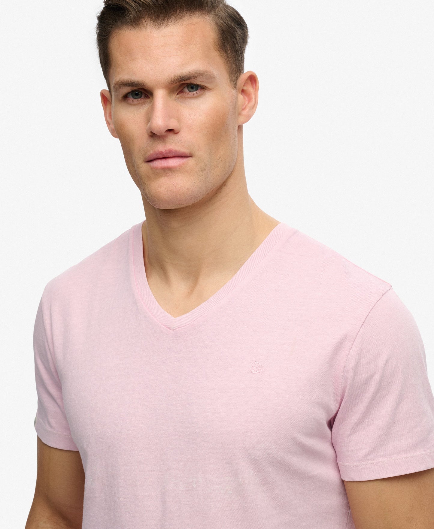 T-shirt homme col v en coton biologique et lin