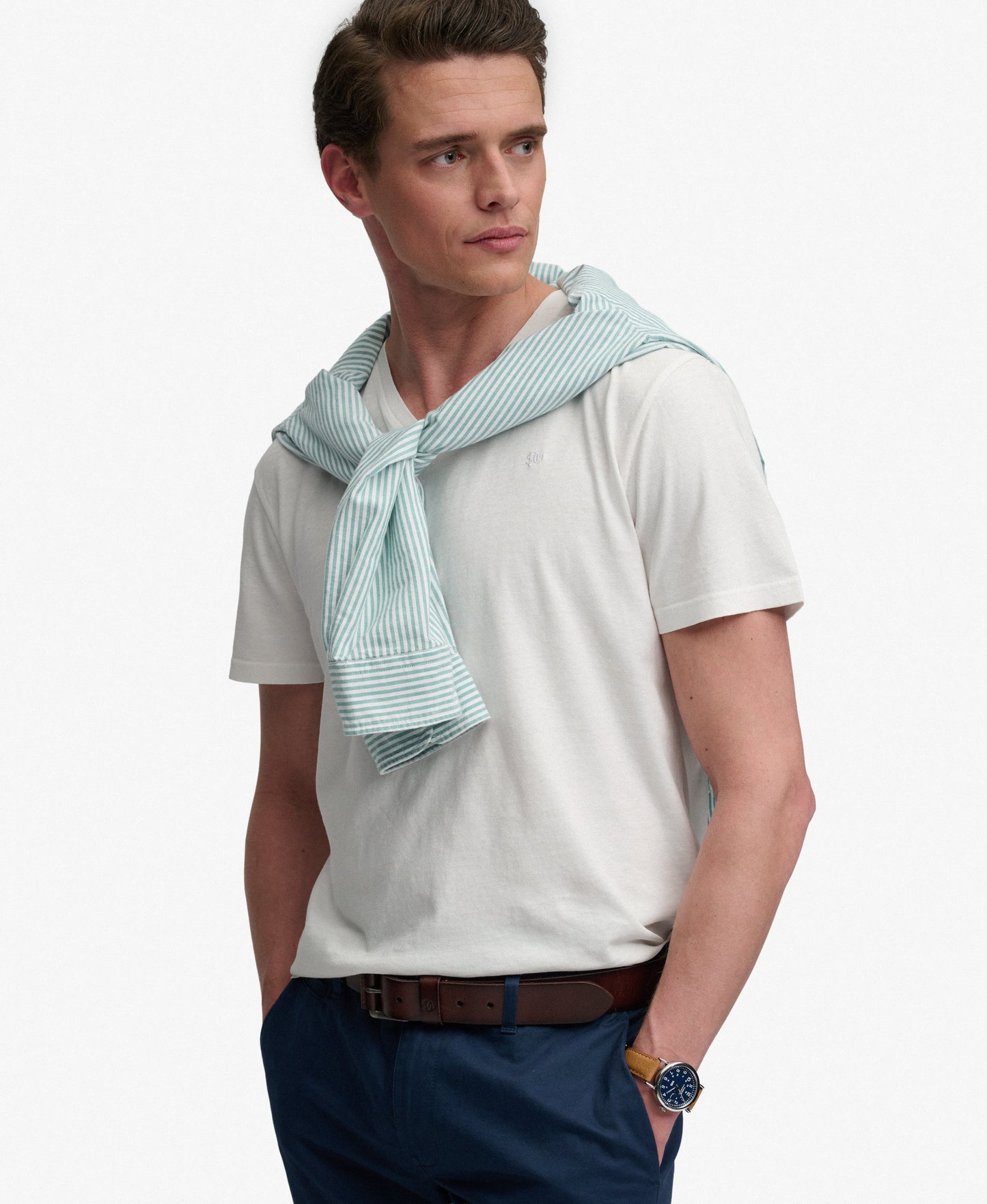 T-shirt homme col v en coton biologique et lin