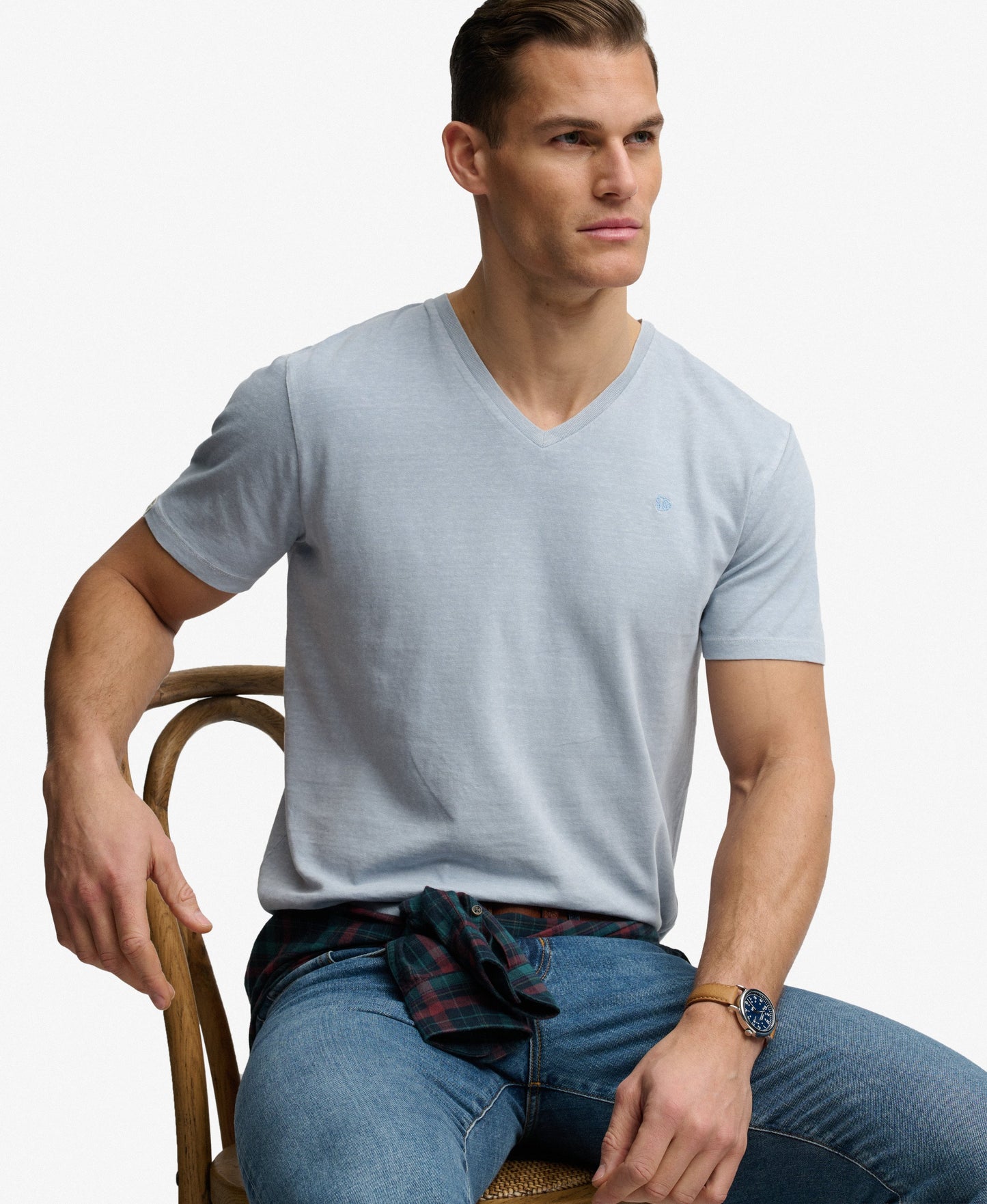 T-shirt homme col v en coton biologique et lin