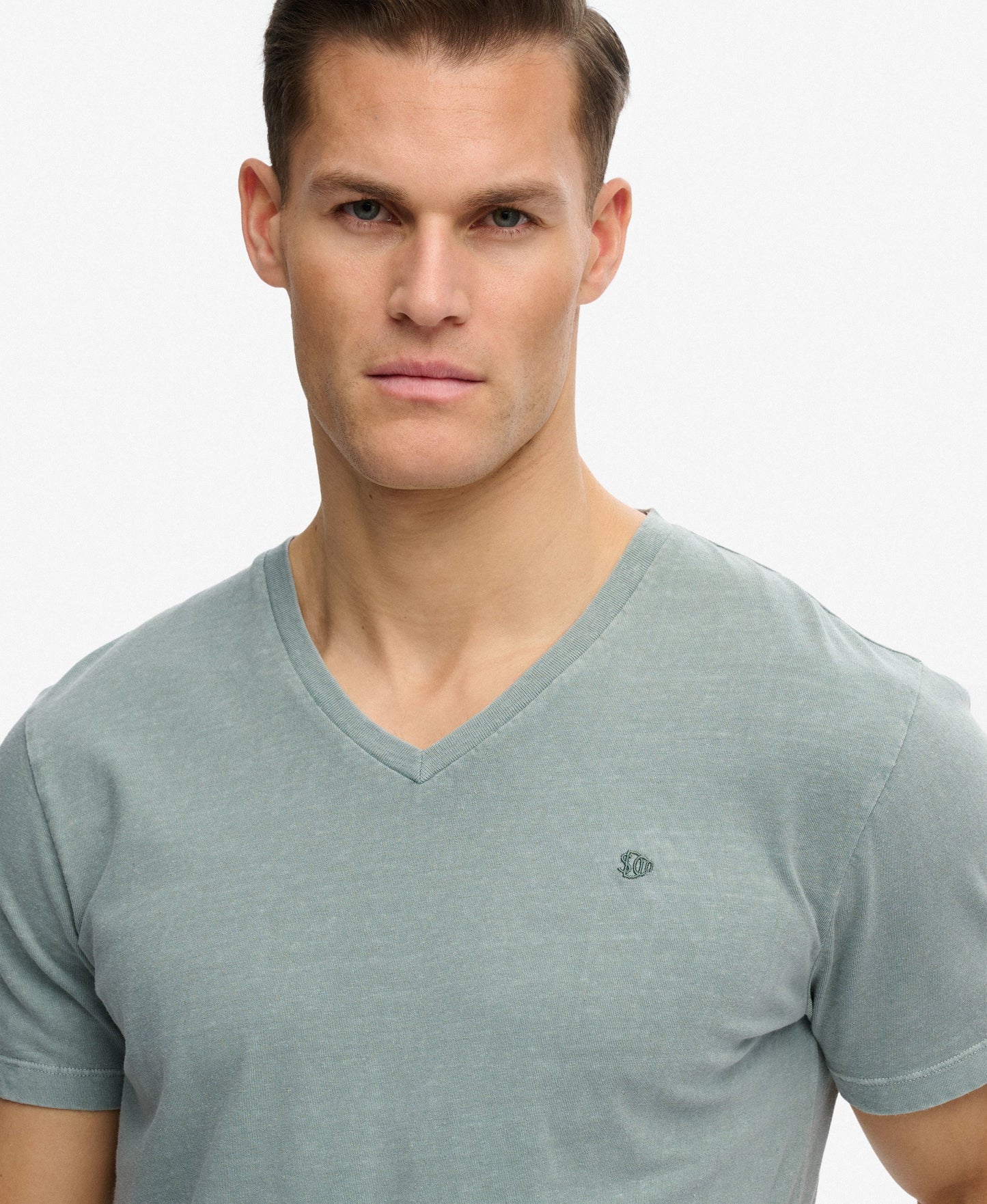 T-shirt homme col v en coton biologique et lin